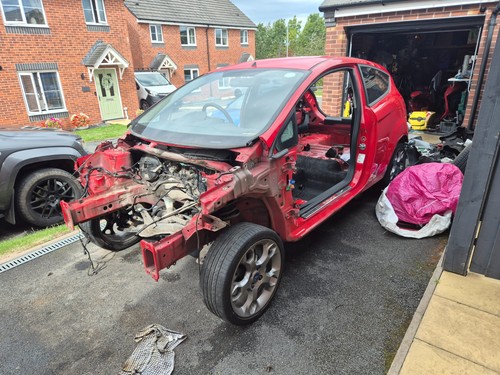 Ford fiesta rolling - rolling, shell