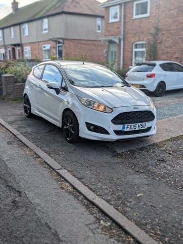 White 2015 ford - 2015, 1.0