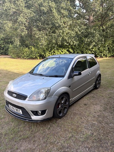 Ford fiesta st150 - ford,